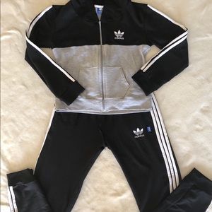 Women’s / teenagers .. Jacket with sweat pants